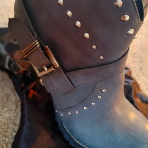 Envy gray colored booties